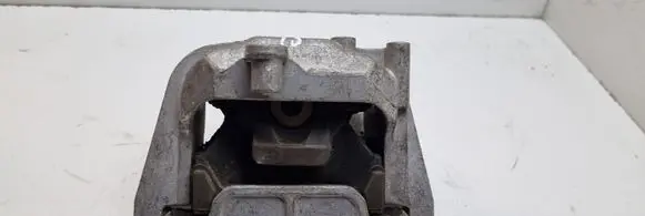 Engine mount bracket