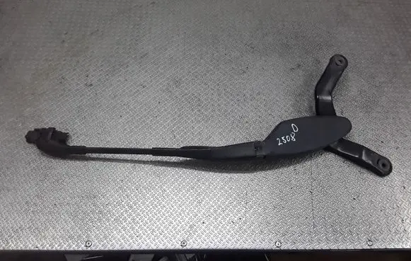 Mercedes-Benz E W211 Front wiper blade arm A2118201244