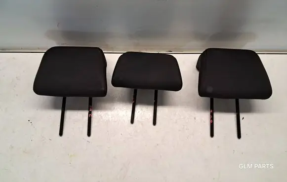 Peugeot 208 I Rear seat headrest
