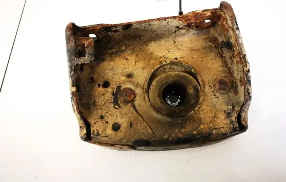 Peugeot Partner Engine mount bracket