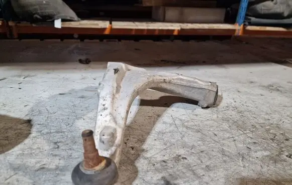 Hyundai Santa Fe Front lower control arm/wishbone