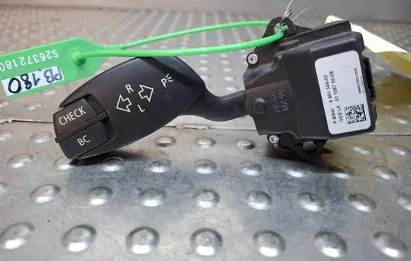 BMW 5 E60 E61 Indicator stalk S26372180 6951349