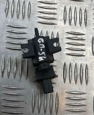 Toyota Auris 150 Turbo solenoid valve 258600R010