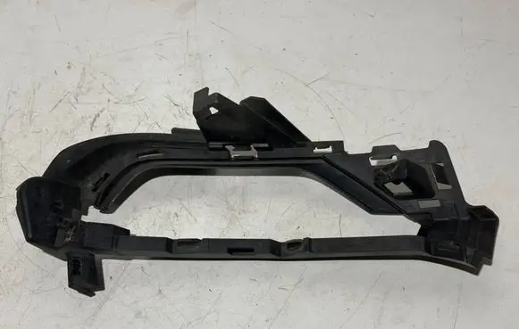 Volvo S90, V90 Fog light bracket 31383905