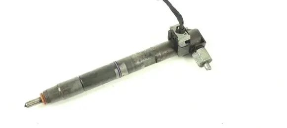Hyundai i20 (PB PBT) Fuel injector 338002A760 28235143