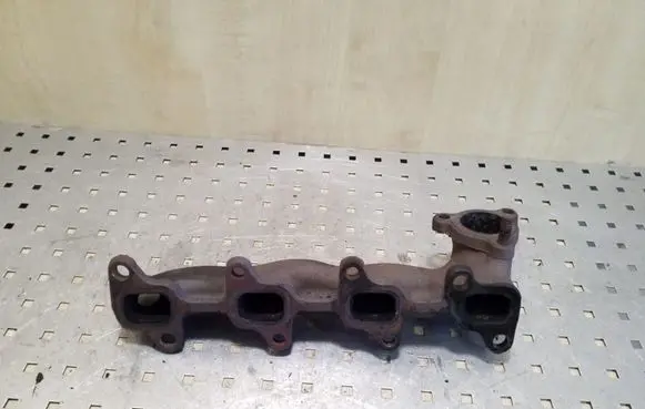 Toyota Avensis T250 Exhaust manifold