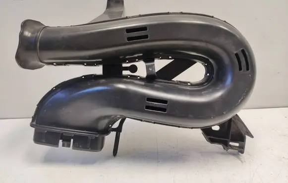 Citroen DS7 Crossback Air intake hose/pipe 9813931780