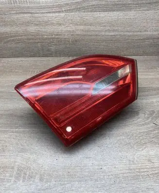 Volkswagen Jetta VI Rear/tail lights 16D945093