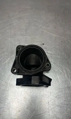 Toyota Avensis T270 Thermostat housing 163230R011A