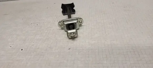 Skoda Octavia Mk2 (1Z) Front door check strap stopper