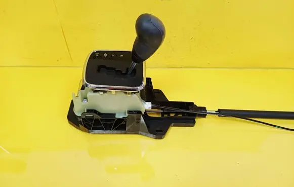 Mercedes-Benz A W169 Gear shifter/selector A1693700709 A1693700573