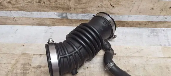Air intake hose/pipe