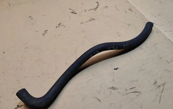 Jeep Cherokee XJ Engine coolant pipe/hose