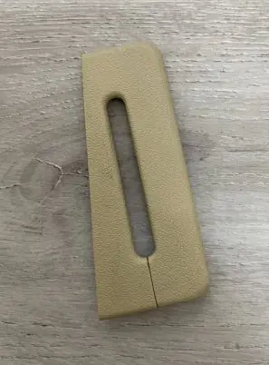 Jaguar XJ X40 Seat belt trim 