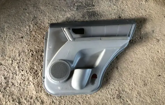 KIA Sorento Rear door card panel trim