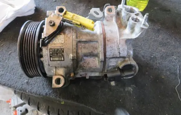 Opel Mokka B Air conditioning (A/C) compressor (pump) 9834779880