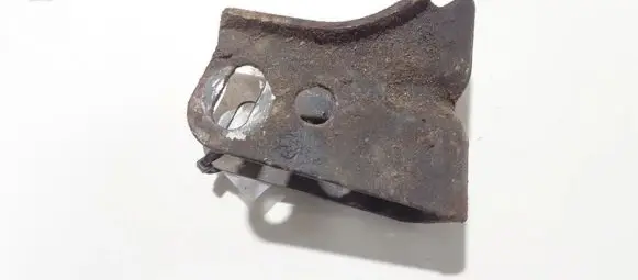Toyota Corolla E90 Engine mounting bracket