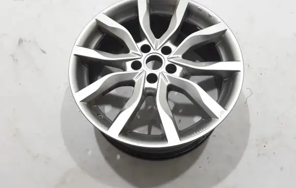 R18 alloy rim