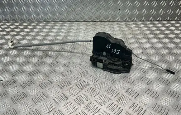 BMW 5 E60 E61 Front door lock 7202143