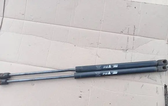 Vauxhall Vectra C Rear window strut damper 000