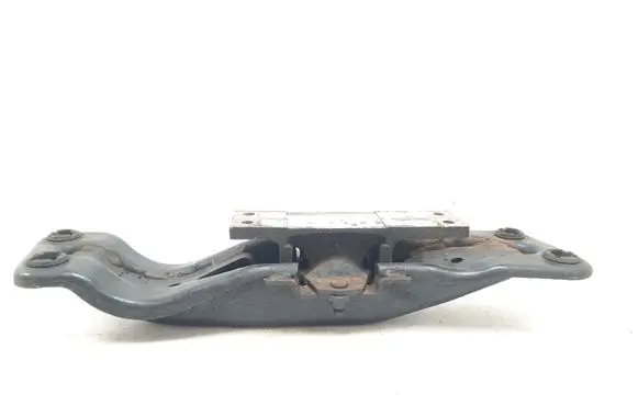 Infiniti FX Gearbox mounting bracket