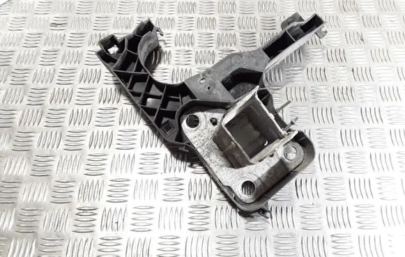 Renault Megane II Side radiator support slam panel 8200137495