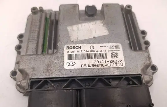 KIA Ceed Engine control unit/module 0281019544 391112A970 1039S59669