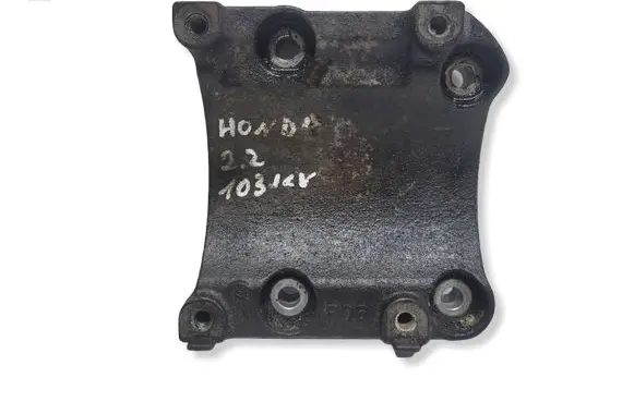 Honda CR-V Engine mounting bracket 
