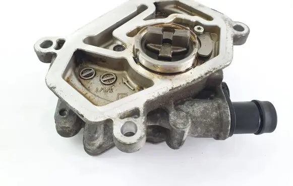 Mercedes-Benz CLA C117 X117 W117 Vacuum pump A2701800901