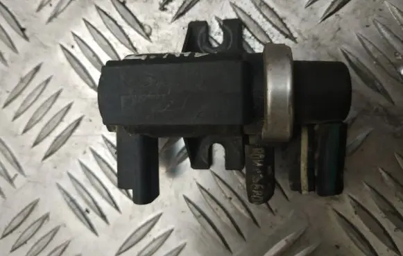 Peugeot 607 Turbo solenoid valve 4M509E882AA