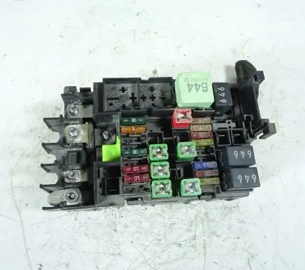 Volkswagen Jetta VI Fuse box set 5C0937819K