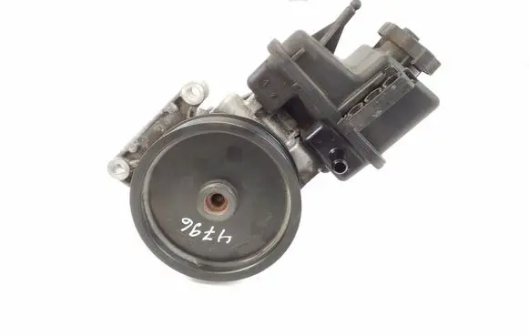 Mercedes-Benz SLK R172 Power steering pump A0064664701