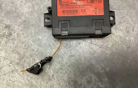 Mini One - Cooper R50 - 53 Alarm control unit/module A000471 OP1049 E252E44