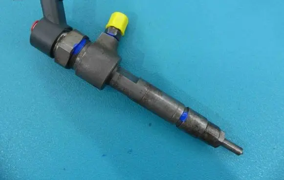 Fiat Punto (188) Fuel injector 0445110019 IMPRK972463