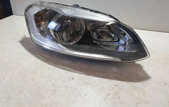 Volvo XC60 Headlight/headlamp 31420266 89907077 89908946
