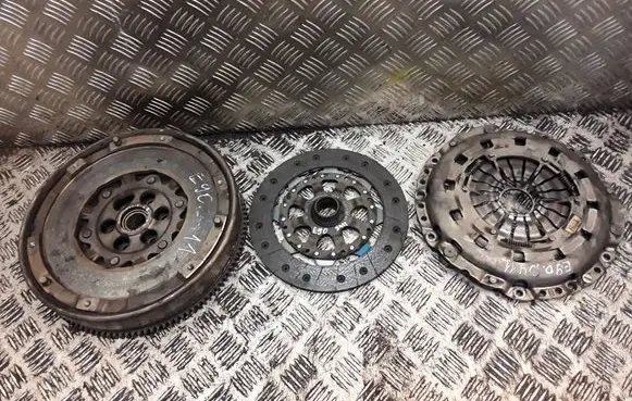 BMW 3 E90 E91 Clutch set kit 7567841 7567842