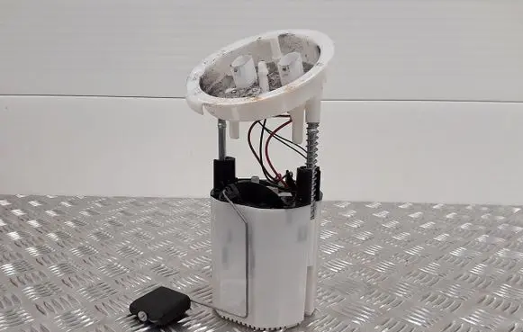 BMW 1 E81 E87 Fuel injection high pressure pump a2c53024940