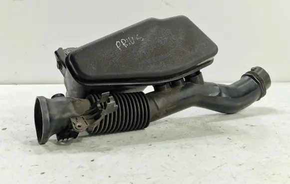Toyota Prius (XW30) Intake resonator 1789337040