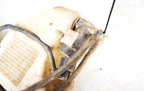 Ford Focus C-MAX Windscreen/windshield washer pump