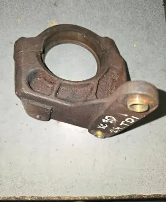 Volvo XC90 Driveshaft support bearing bracket 9143465