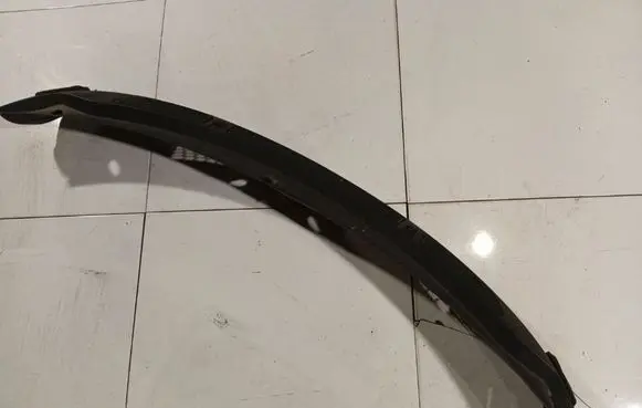 Skoda Fabia Mk2 (5J) Wiper trim 