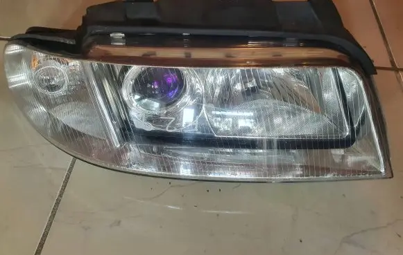 Audi A4 S4 B6 8E 8H Headlight/headlamp 89301749 087503