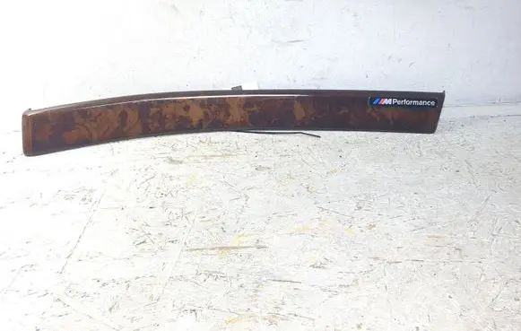 BMW 5 E39 Panel trim 8211434