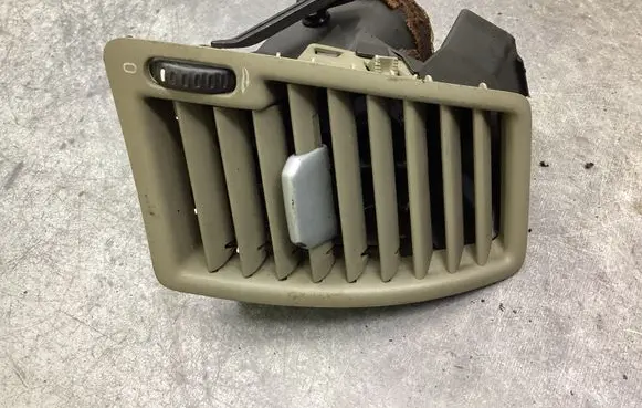 Volvo XC90 Dashboard side air vent grill/cover trim 3409399
