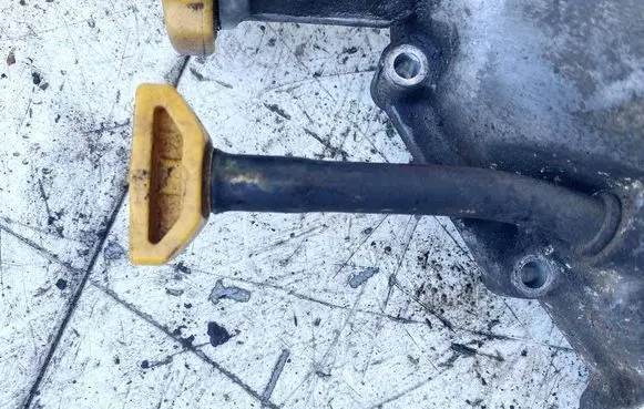Oil level dip stick
