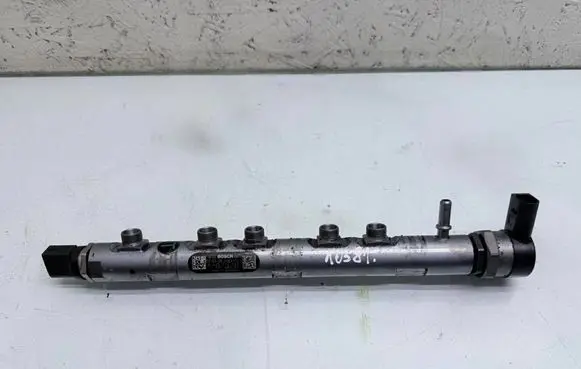 BMW 1 E81 E87 Fuel main line pipe 7797882 0445214131