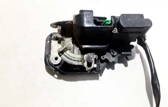 Mazda 626 Front door lock
