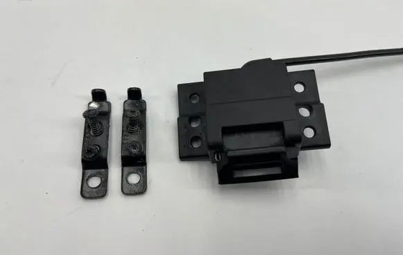 BMW Z4 E85 E86 Convertible roof lock/latch 1010509 13245