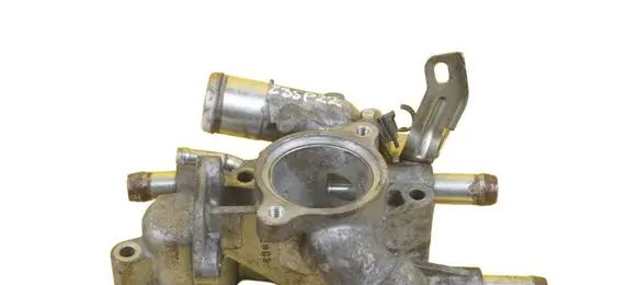 Mitsubishi Outlander Thermostat/thermostat housing 4B11