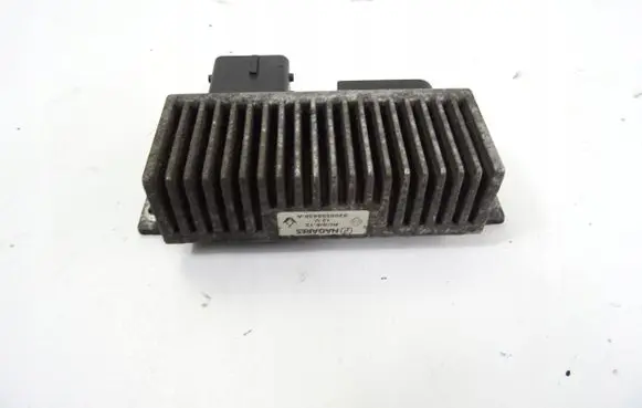 Nissan Juke I F15 Glow plug pre-heat relay